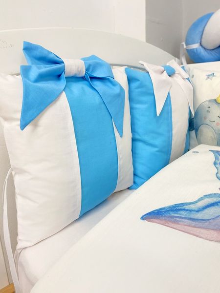 Комплекти постільної білизни, в дитяче ліжечко. Кит біло-блакитний з бантиками