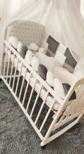 Комплект постельного белья Минки в детскую кроватку белый с черным