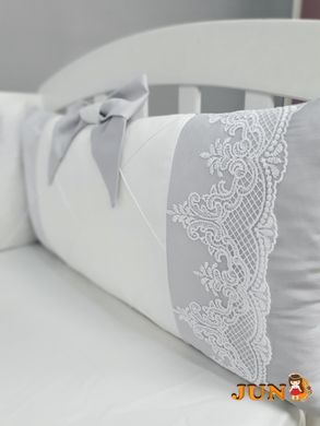Комплект постільної білизни + Конверт на виписку-з подушечками, в дитяче ліжечко. Сіро-білий з бантами