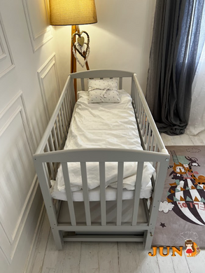 Дитяче ліжечко VALERI з відкидною боковиною та шухлядою сірий