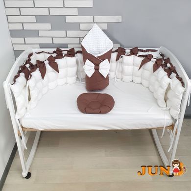 Комплект постельного белья в детской кроватке - Бело- шоколадные бомбоны
